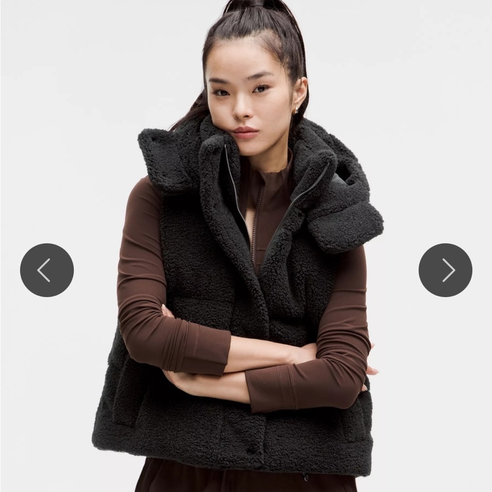 NWT Lululemon Wunder Puff Cropped Vest *Textured Fleece Teddy Black missing hood